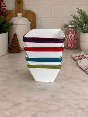 🎄 Holiday Square Ceramic Snack Bowls – Set of 4 – Multicolor Rim Christmas Serve